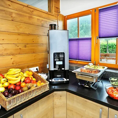 Jugendhotel Aicher Hostel *