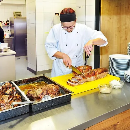 Hostel Jugendhotel Aicher Wagrain