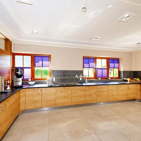 Jugendhotel Aicher Hostel *