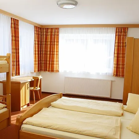 Vandrarhem Jugendhotel Aicher *