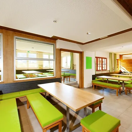 Vandrarhem Jugendhotel Aicher